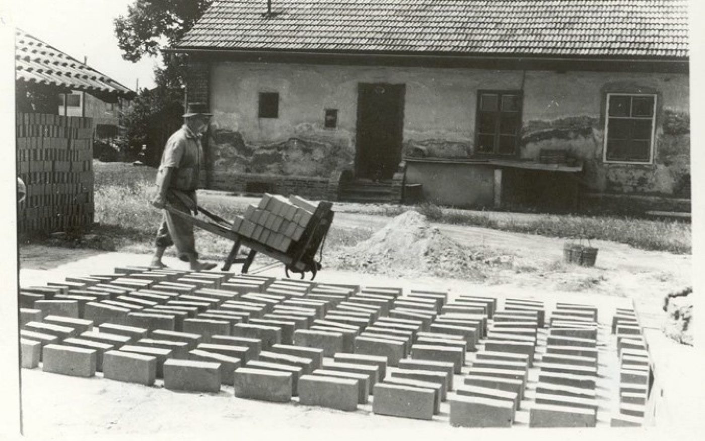 A glimpse into the the early days of brick making at Wienerberger in Vienna. 