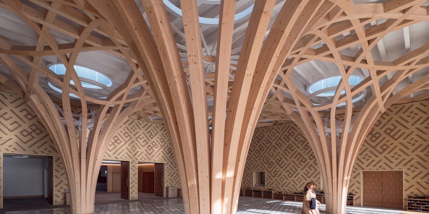 Modern pillars in Cambridge Mosque