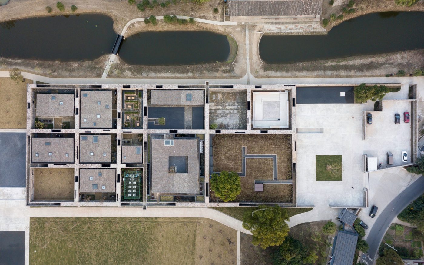 Aerial view of Tsingpu Yangzhou Retreat, arranged in a grid complex