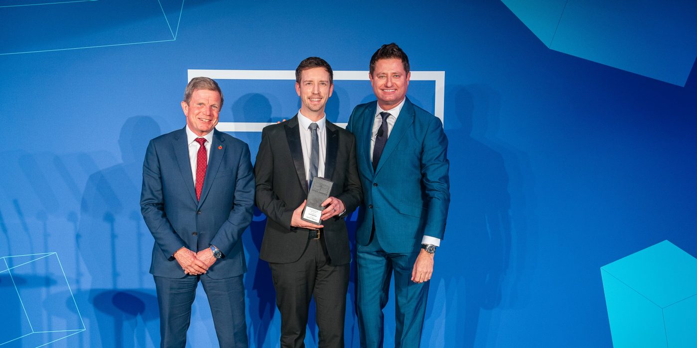 Institute of Customer Service logo