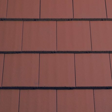 Calderdale Edge Red roof tiles in a broken bond pattern