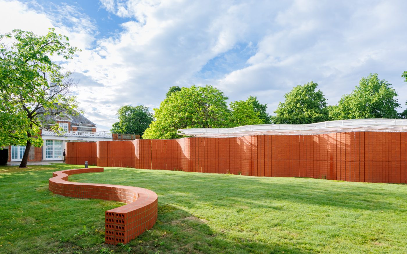 Serpentine Pavilion 2026: 'a serpentine' design