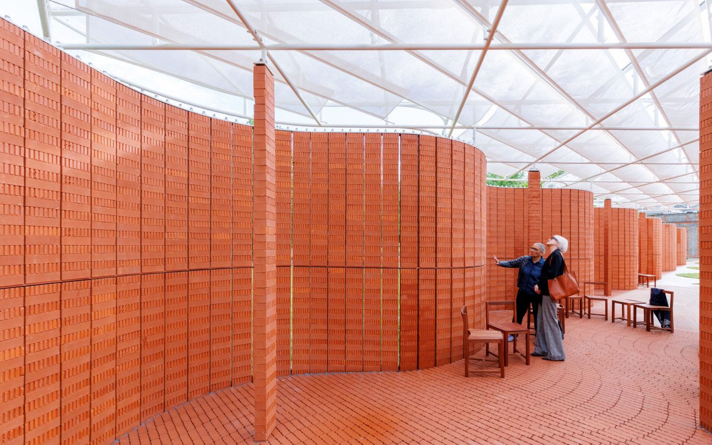 Serpentine Pavilion 2026: 'a serpentine' design