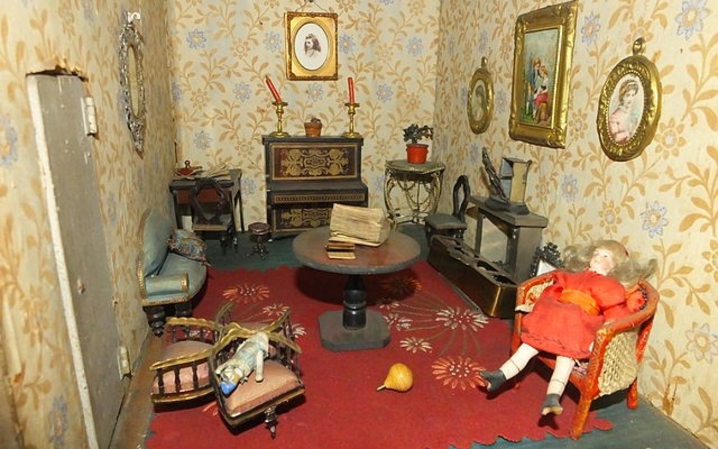 The Dolls House