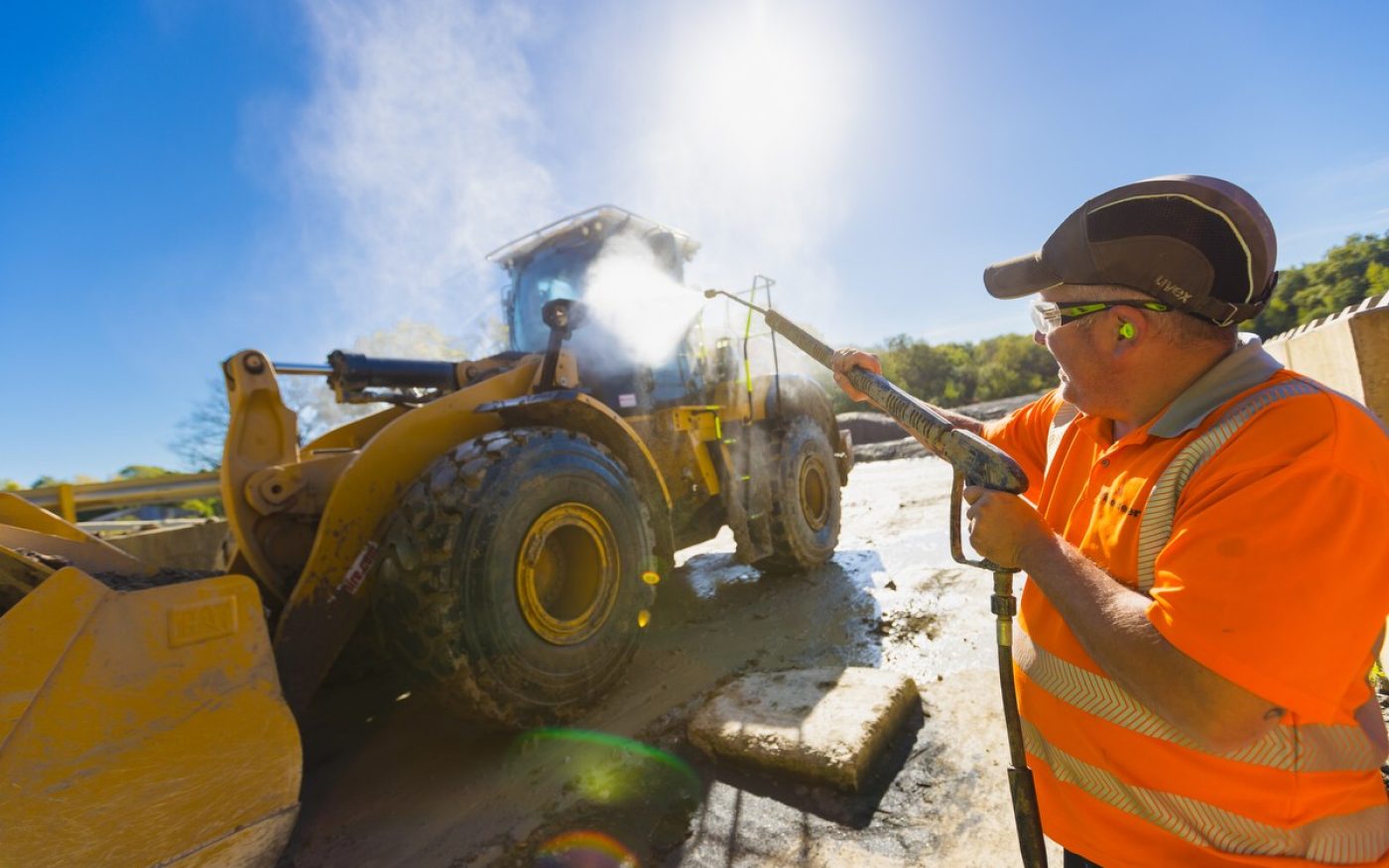 Wienerberger employee washing digger