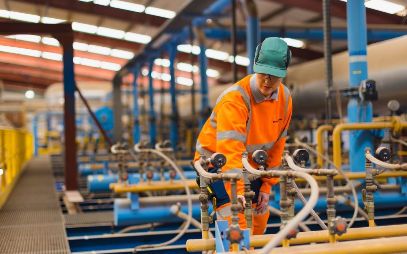 Wienerberger employee washing digger