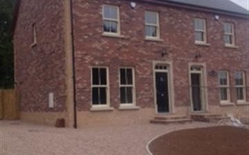 Hunters Lodge development built in Maldon Antique with Tawny Buff detail