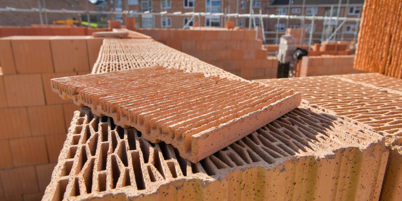 20.02.23 - Exeter, UK.
Porotherm bricks being used at the Hamlin Gardens development in Exeter.
Photo: Professional Images/@ProfImages

