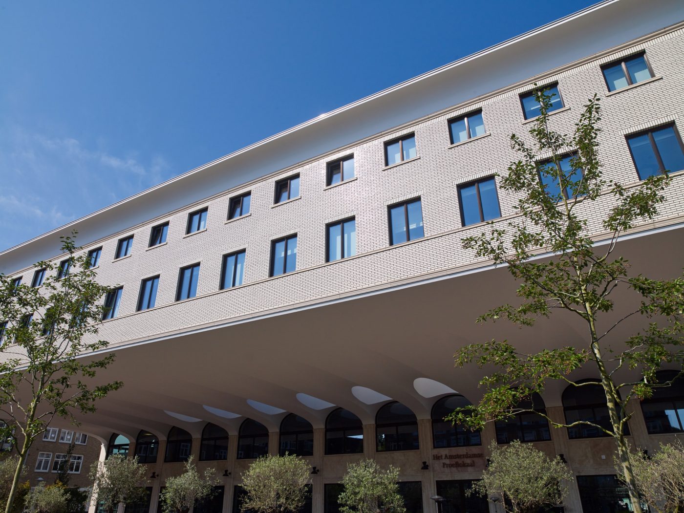 Maatwerk Glazuurbakstenen | New Construction Culinary Center and Hotel Project Zuidblok | Stadionplein, Amsterdam | Architect: Kollhoff Architekten | Contractors: Pieters Bouwtechniek, Vink Bouw, and IQNN Vastgoed |  Client: IQNN Vastgoed