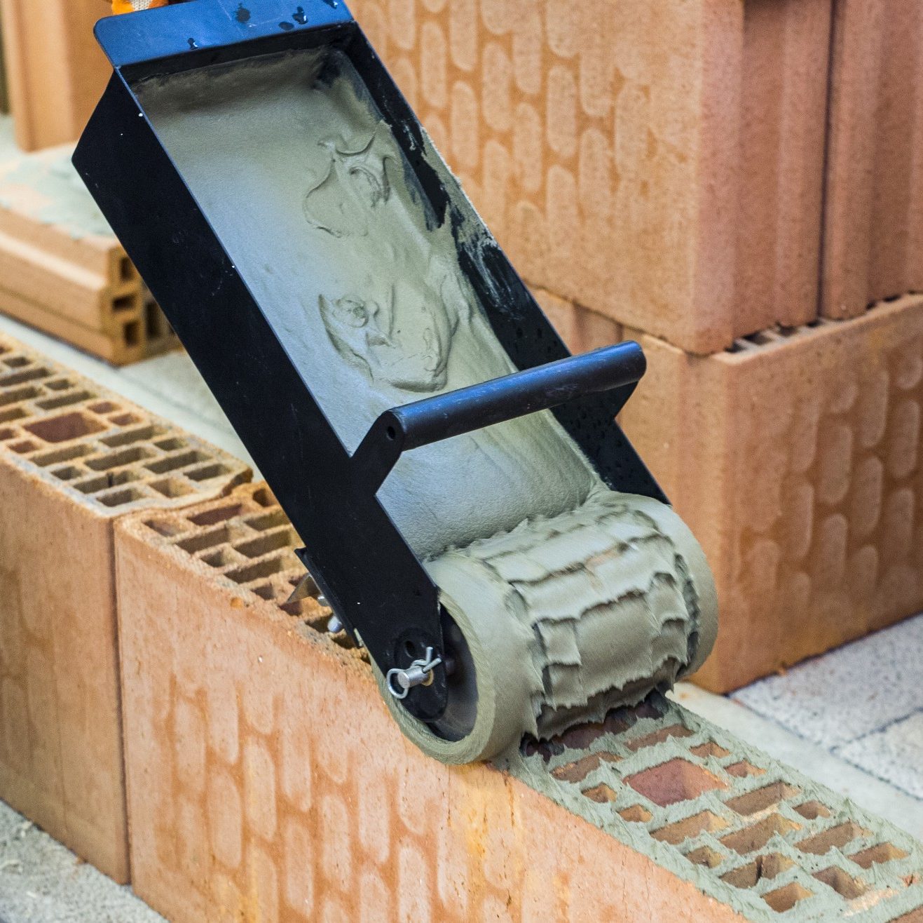 ZeroPlus mortar being applied to Porotherm block.