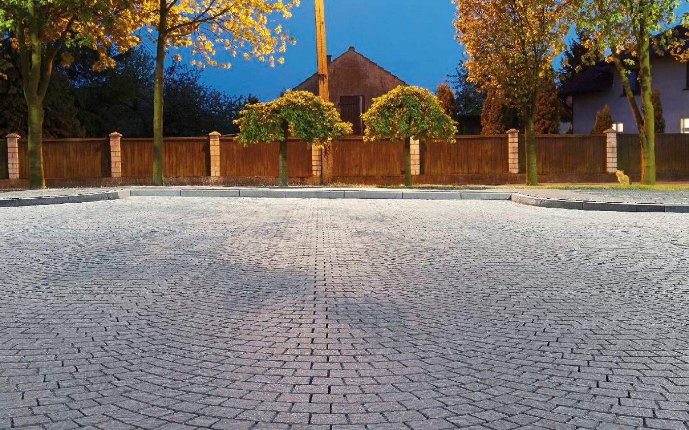 Arte paving outside in cobblestone pattern