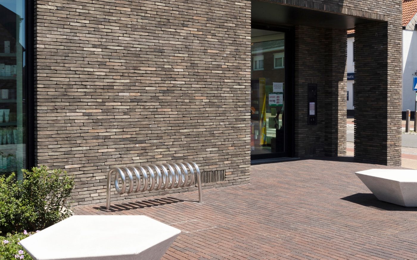 Permeable paving used outside Darwin Hall