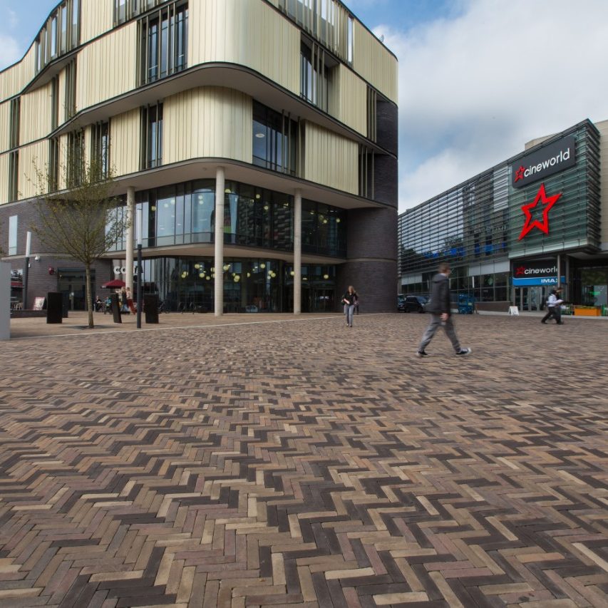  Siena, Auraton and Mastiek paver 