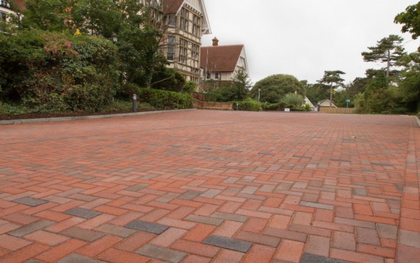 Details of the red and blue pavers