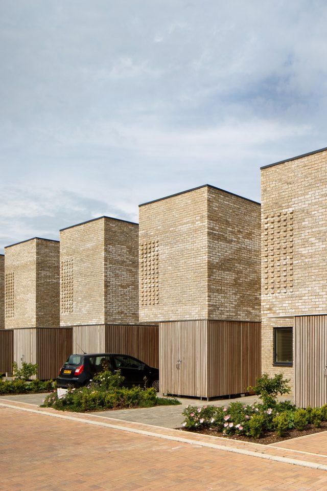 Merging outside and inside in a housing development built in Marziale brick