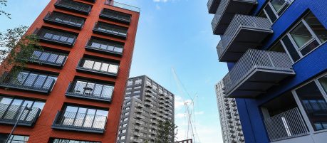 Glazuursteen Blauw Standaard, Rood Standaard and Wit Standaard SP WF | New Construction Apartments | London City Island | Architect: Glenn Howells Architects | Client: London City Island | Photographer: Michael Molloy