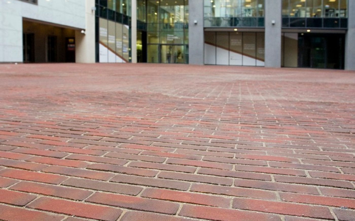 REd earthy tone pavers used in Manchester Piccadilly place