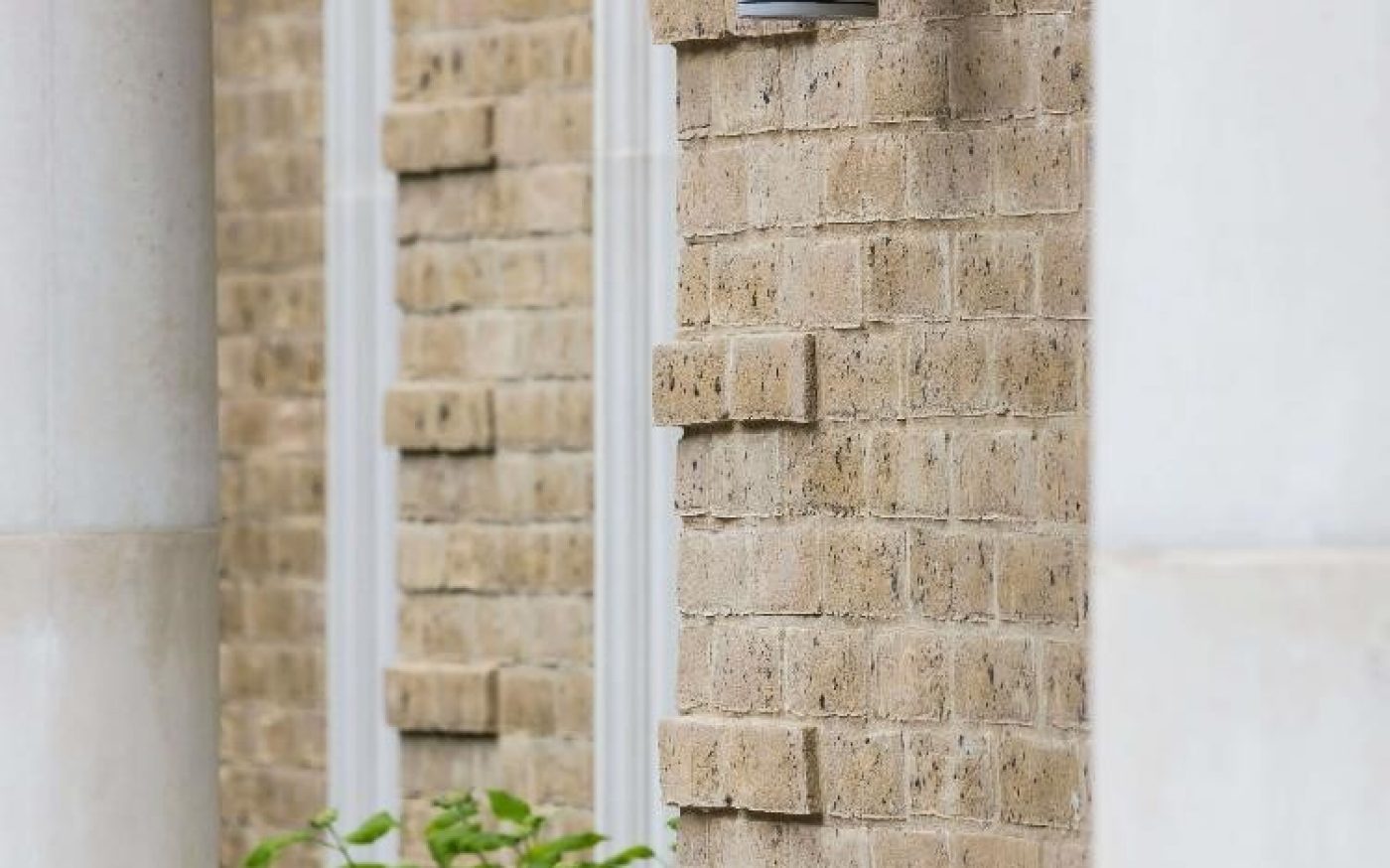 Close up of the wall to show the detail and texture of the Wienerberger Smeed Dean London Stock bricks