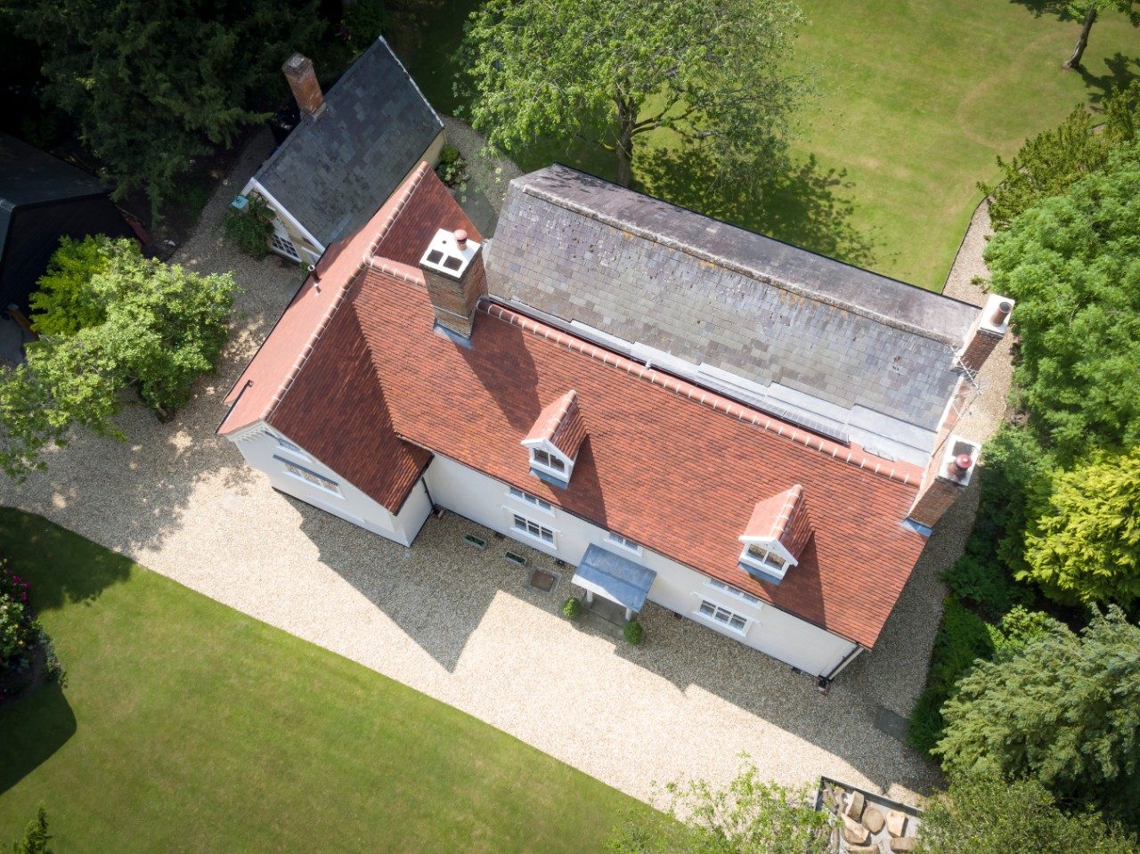 Keymer handmade roof tiles on roof of large country house