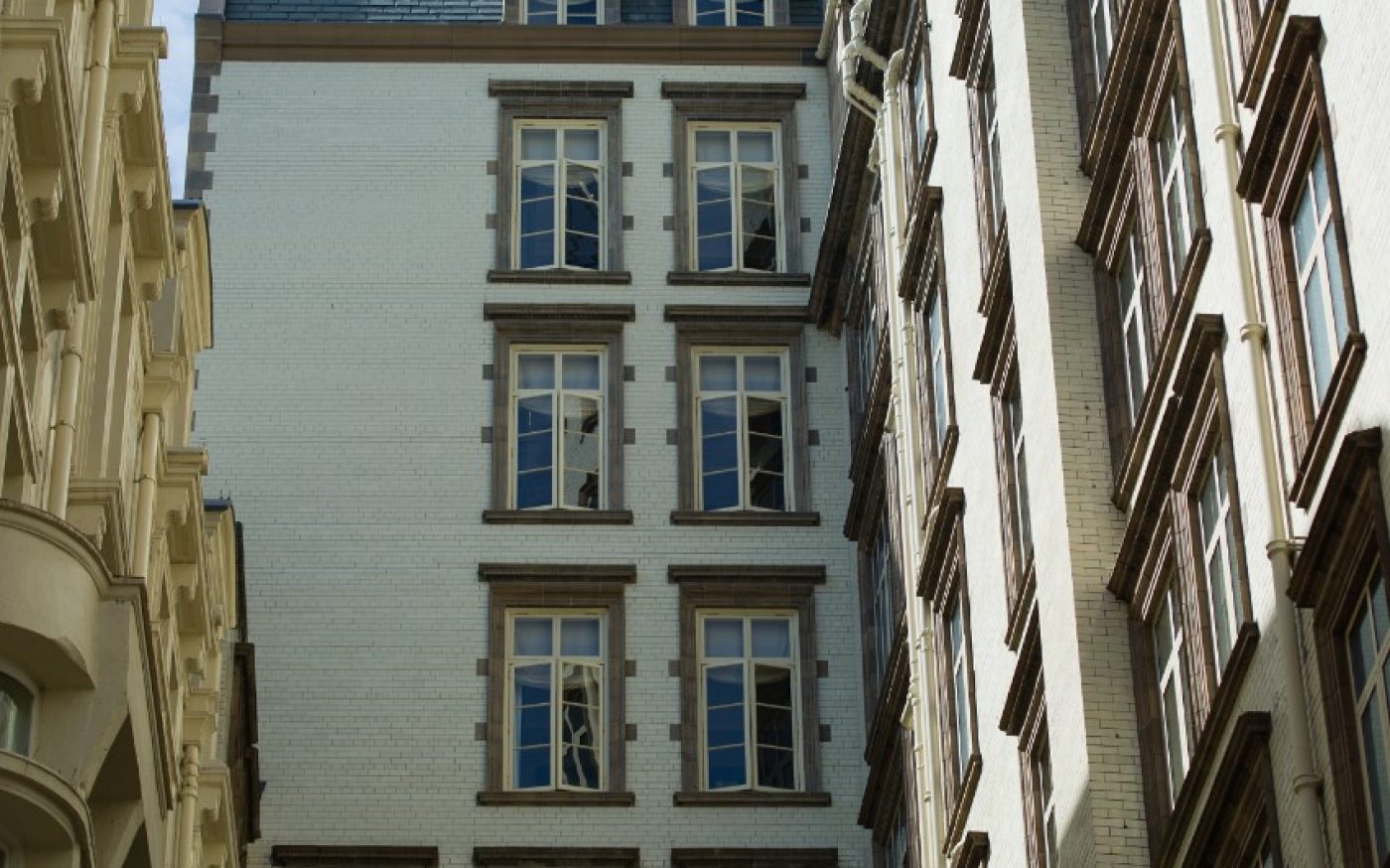 White Wienerberger Brick used for the facade of the multi-storey hotel