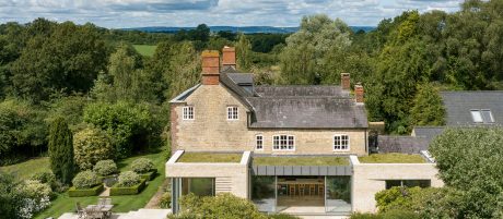 Beautiful Georgian house with new extension and garden