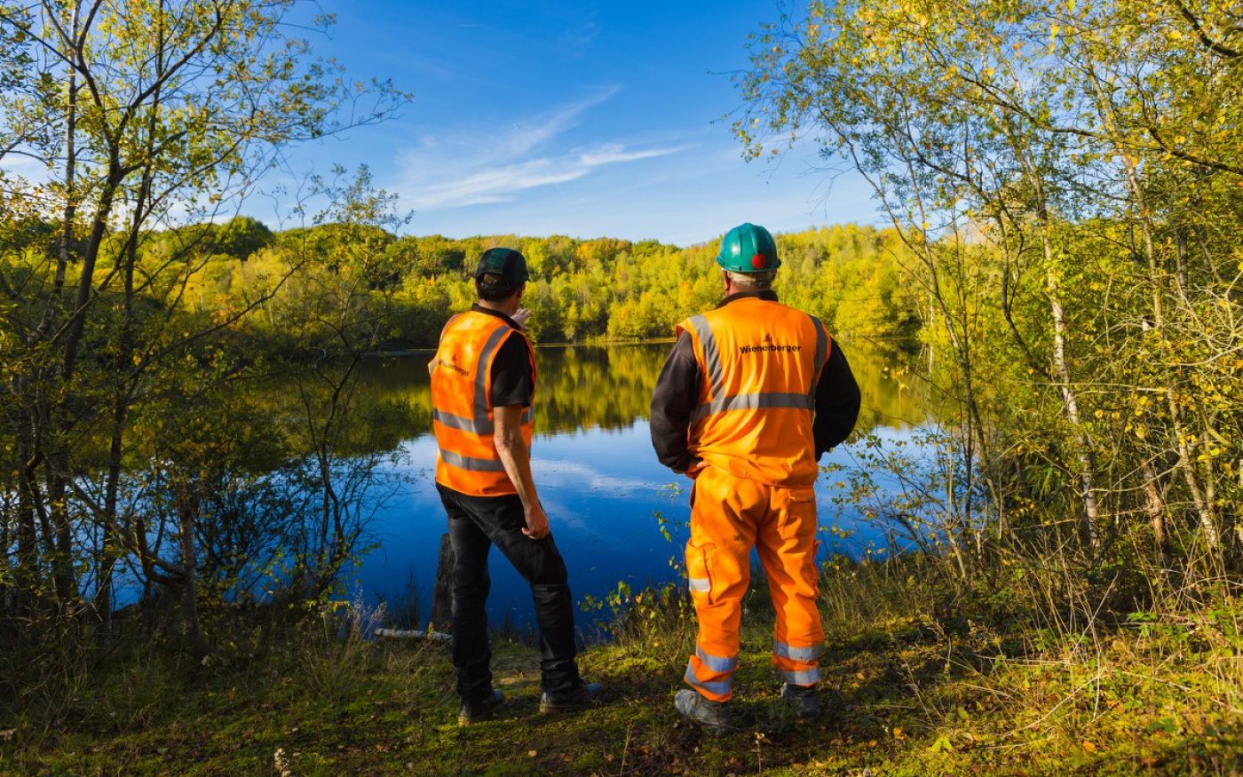 Lake and woodland at Wienerberger Ewhurst site