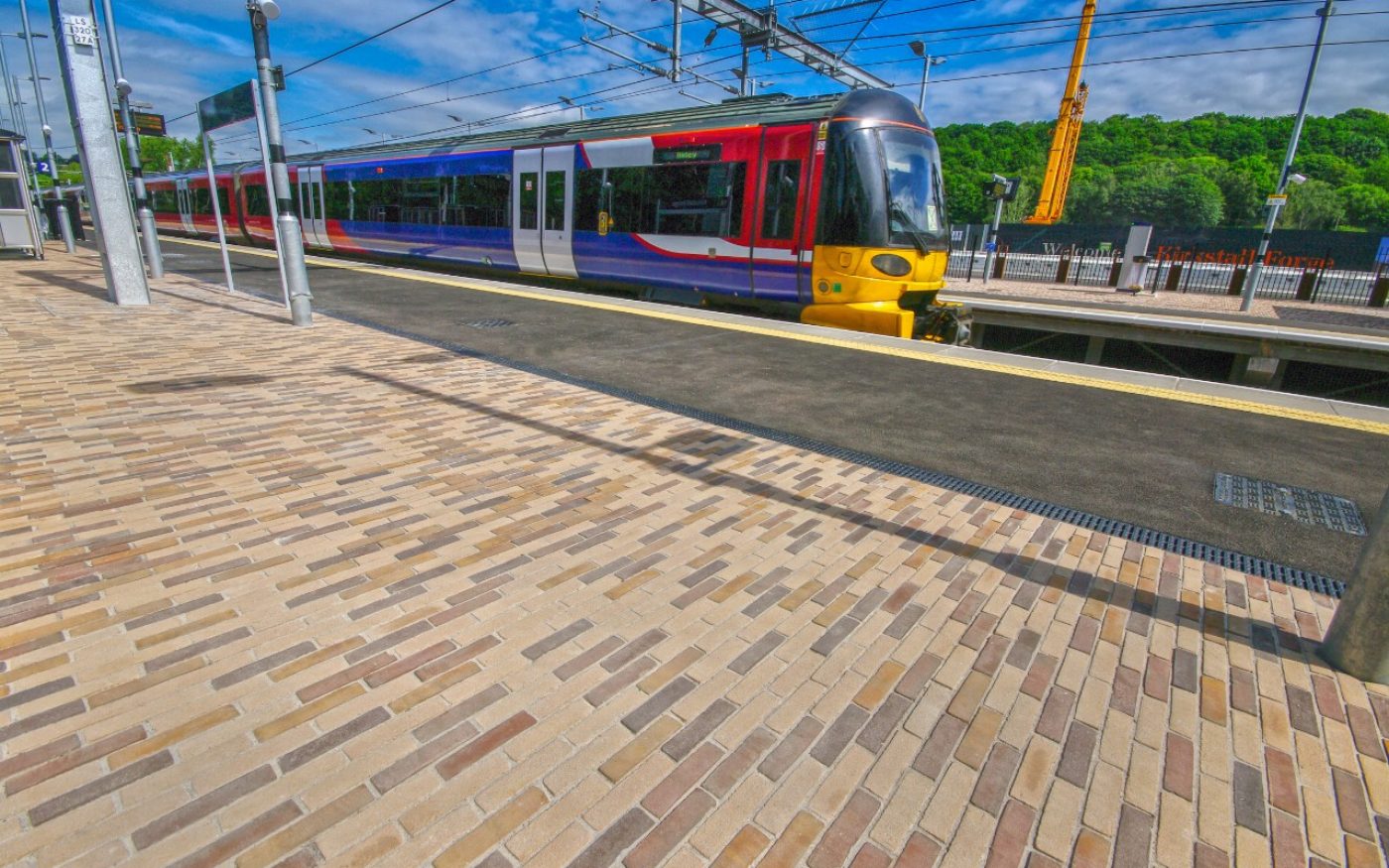 Clay paving at train station