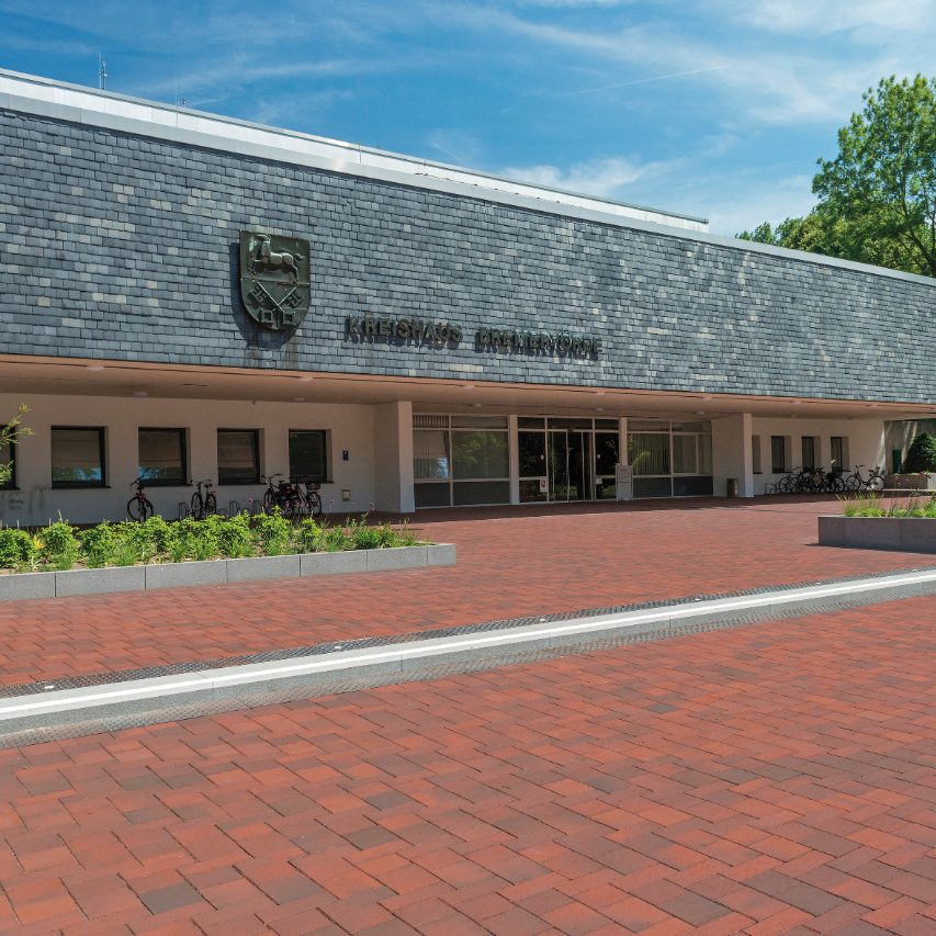 paver, penter, paving stone, square, frontyard, entrance