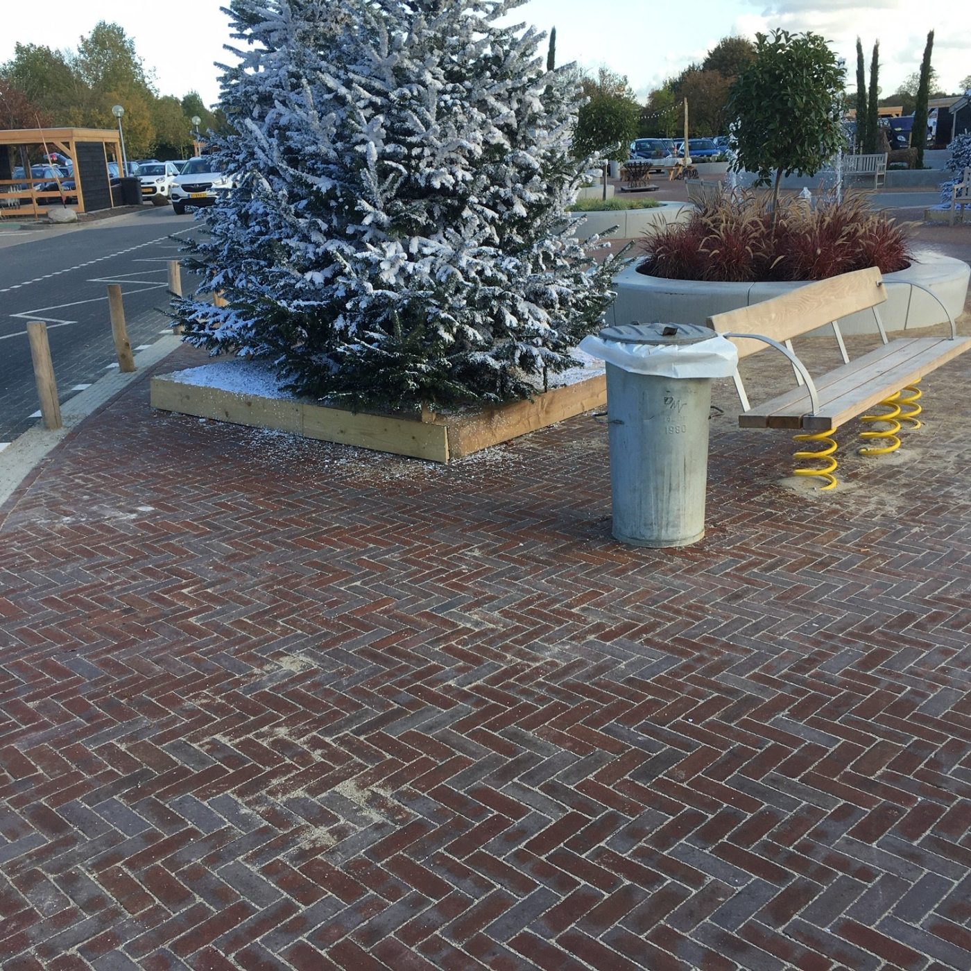 Rosa WS DF | Refurbishment infrastructure Intratuin | Halsteren | Client: Intratuin. Contractor: Gebr. Oomen, Sprundel