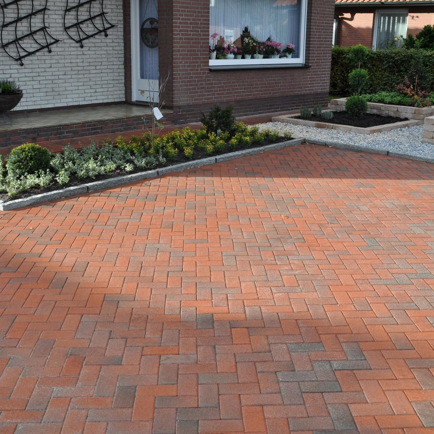 paver, penter, paving stone, herringbone bandage, eros getrommelt, rotblaubunt, reddish blue, garden